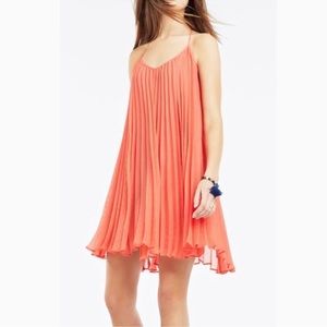 BCBGMaxAzria Giselle Strappy Pleated Dress in Ambrosia. Women’s Medium